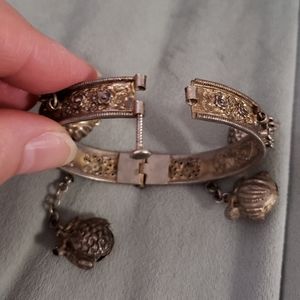 Antique style bracelet